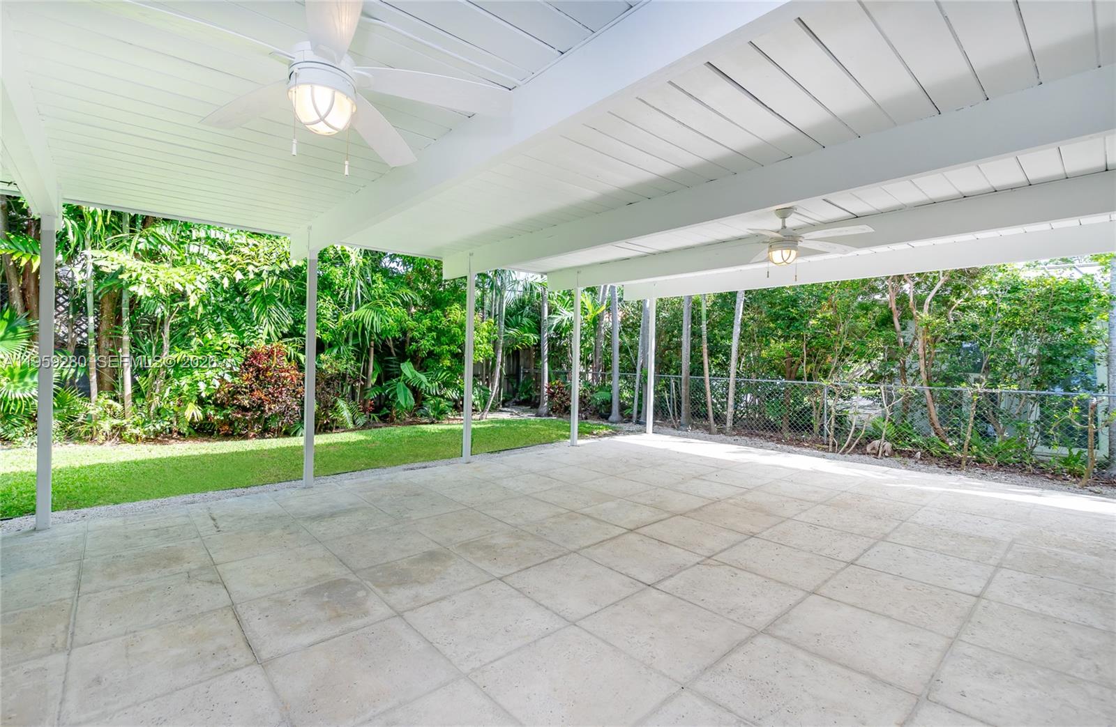 310 Harbor Court Key Biscayne, FL 33149 - Photo 3 of 25