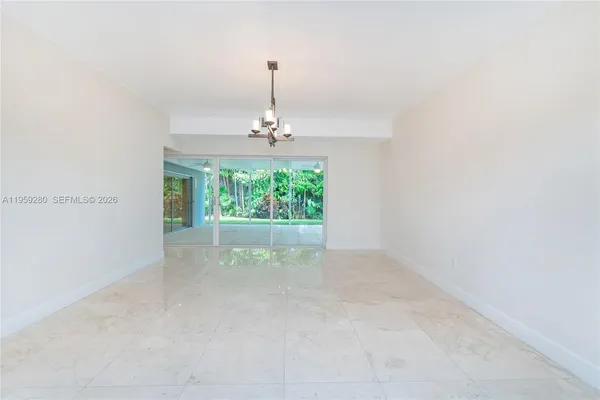 $3,150,000 | 310 Harbor Court, Key Biscayne, FL 33149