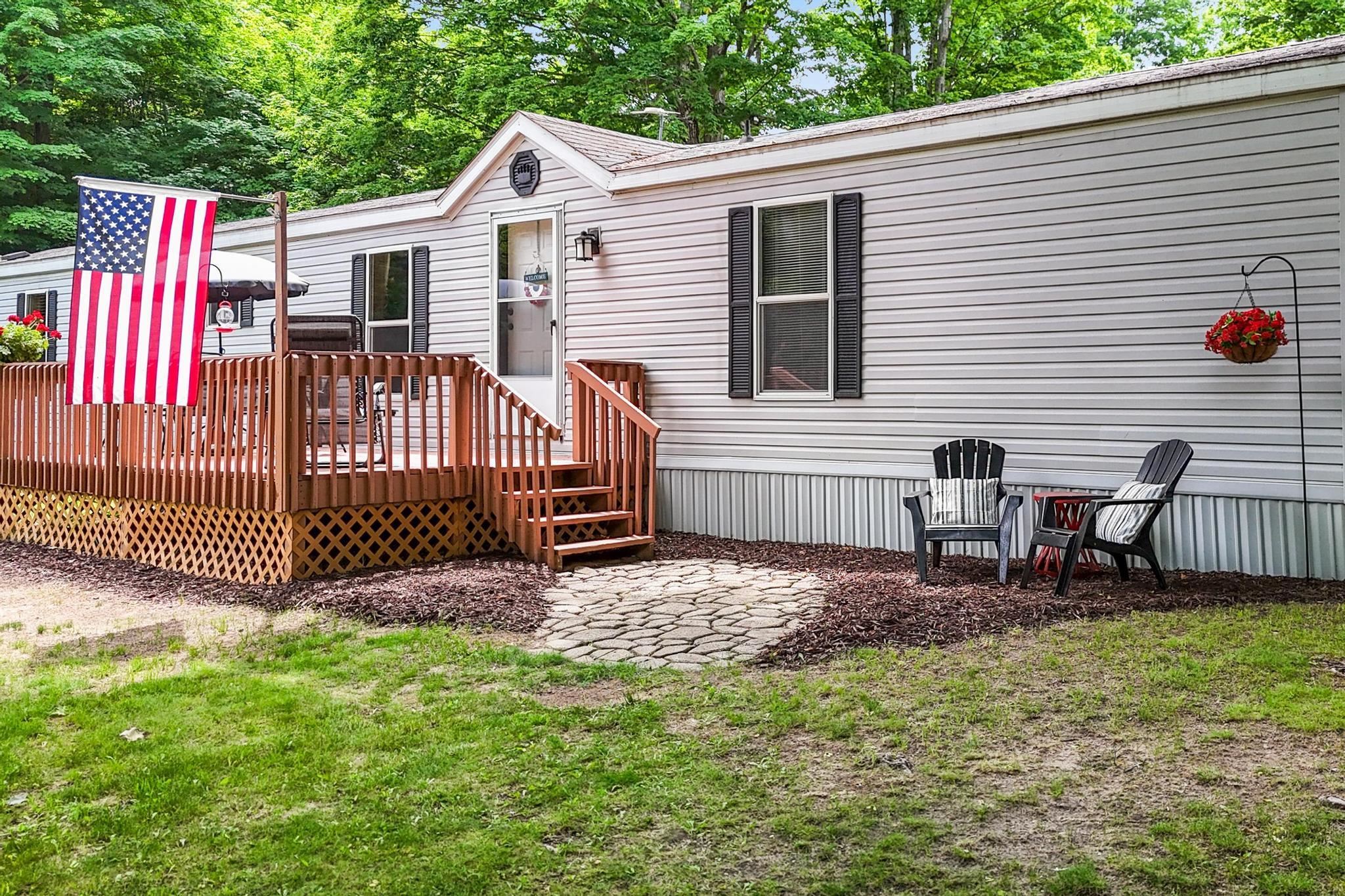 7346 Traverse Road Thompsonville, MI 49683 - Photo 11 of 54 Gallery Image 11