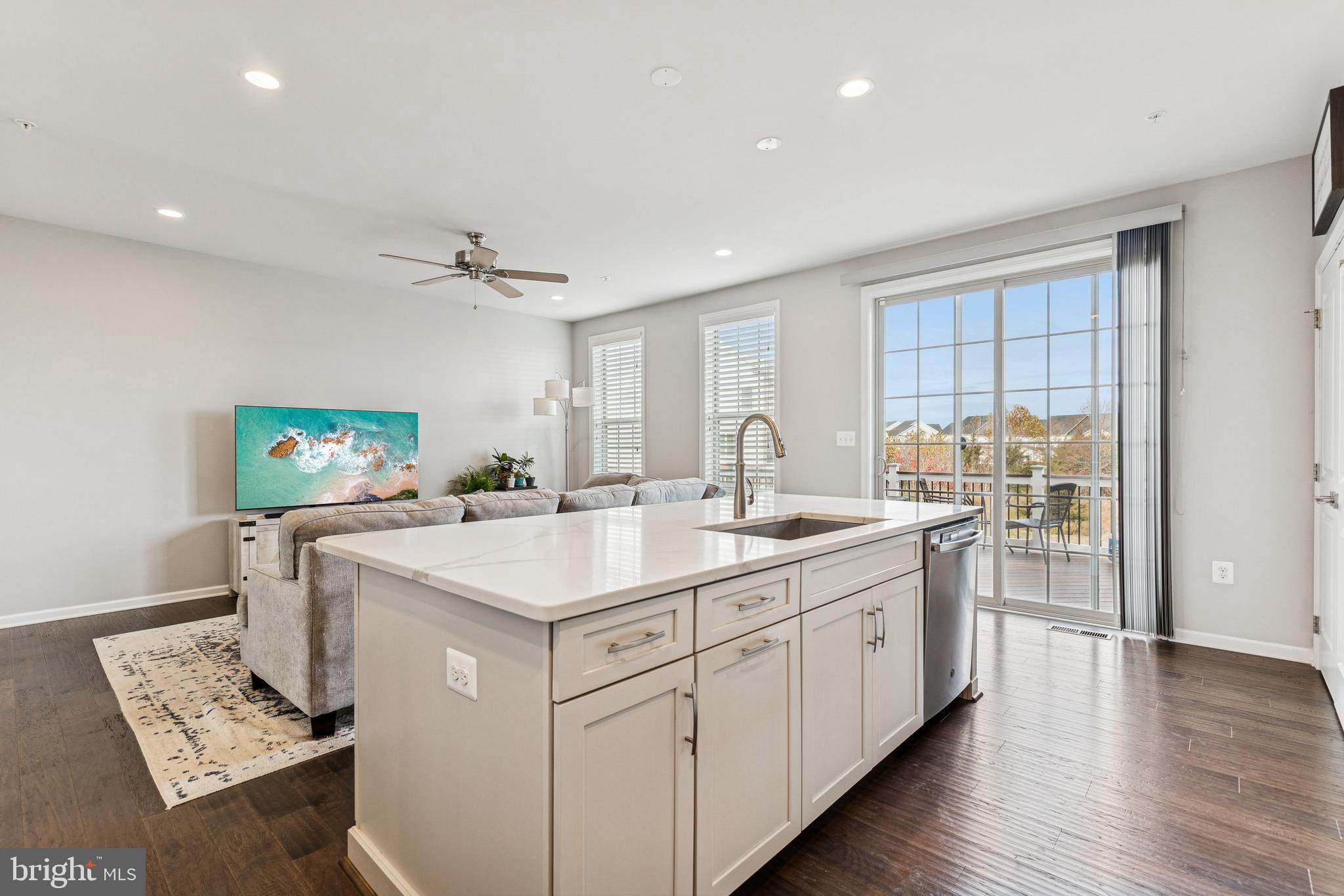 23747 Hopewell Manor Terrace Ashburn, VA 20148 - Photo 4 of 34 Kitchen Island