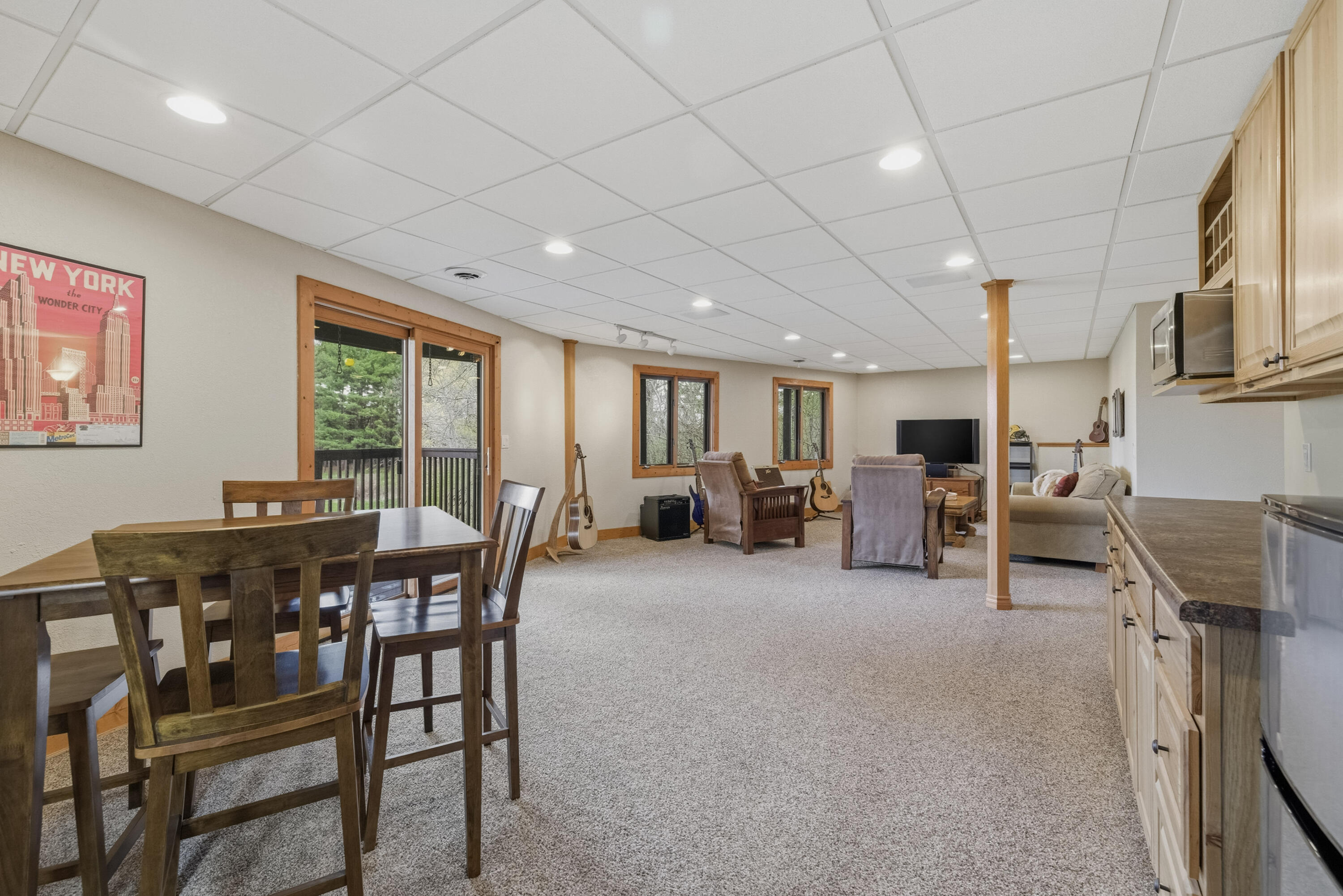 6635 Deerpath Road Lyons, WI 53147 - Photo 27 of 32 Family room