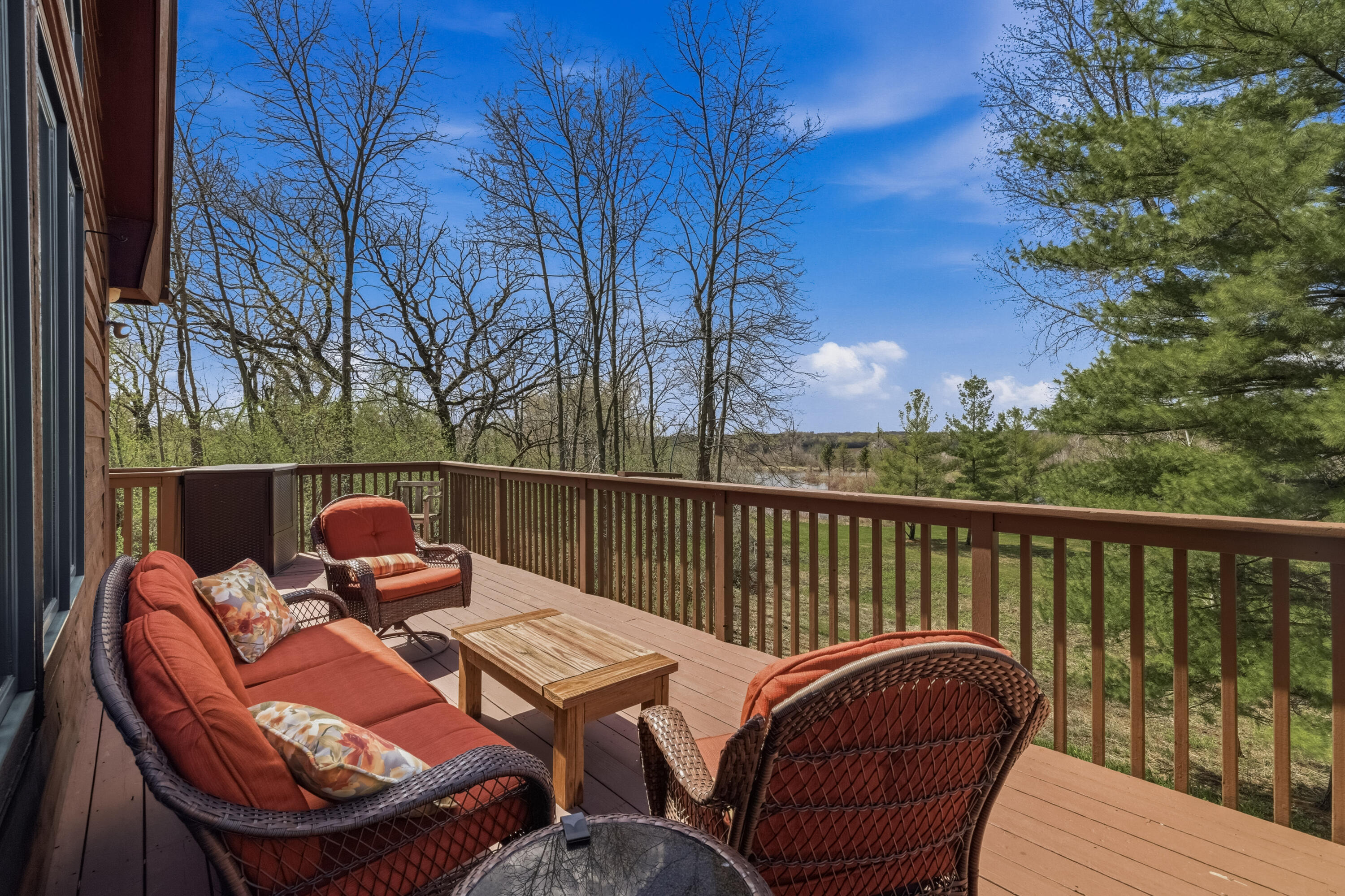 6635 Deerpath Road Lyons, WI 53147 - Photo 9 of 32 Upper deck