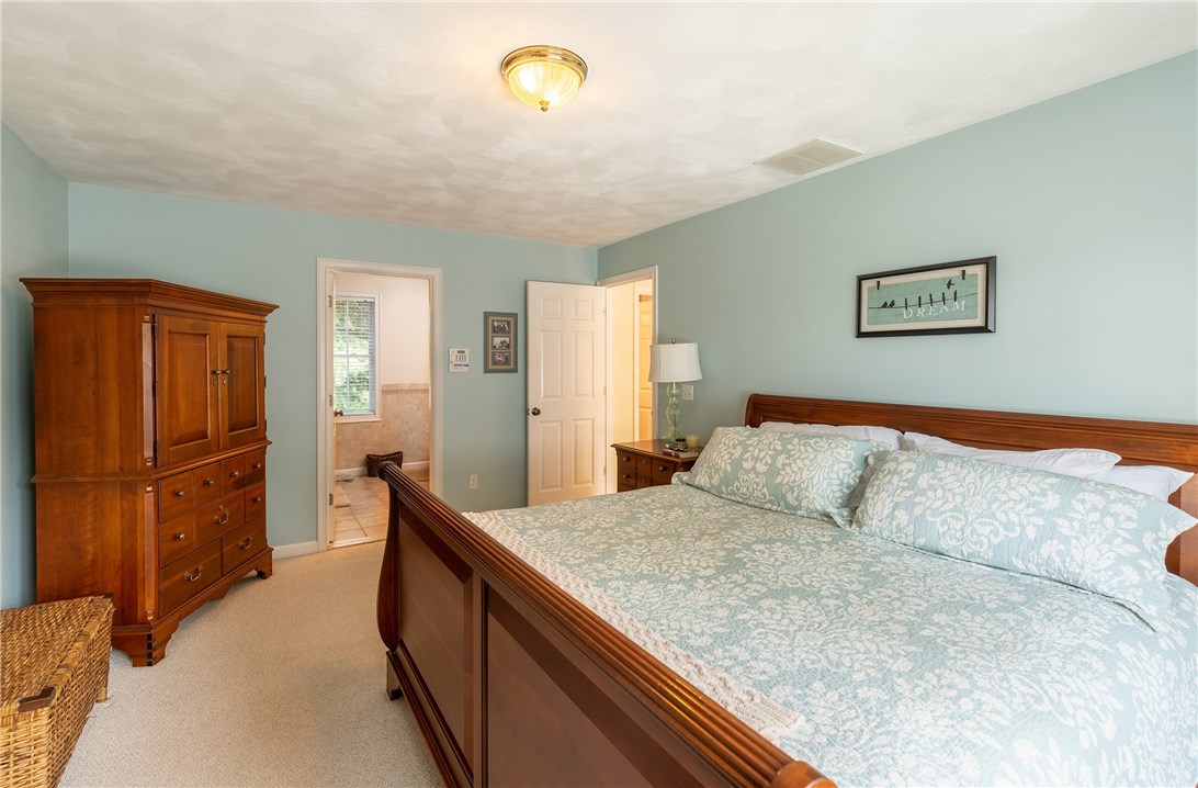 11 Meader Pond Road Lincoln, RI 02865 - Photo 15 of 28