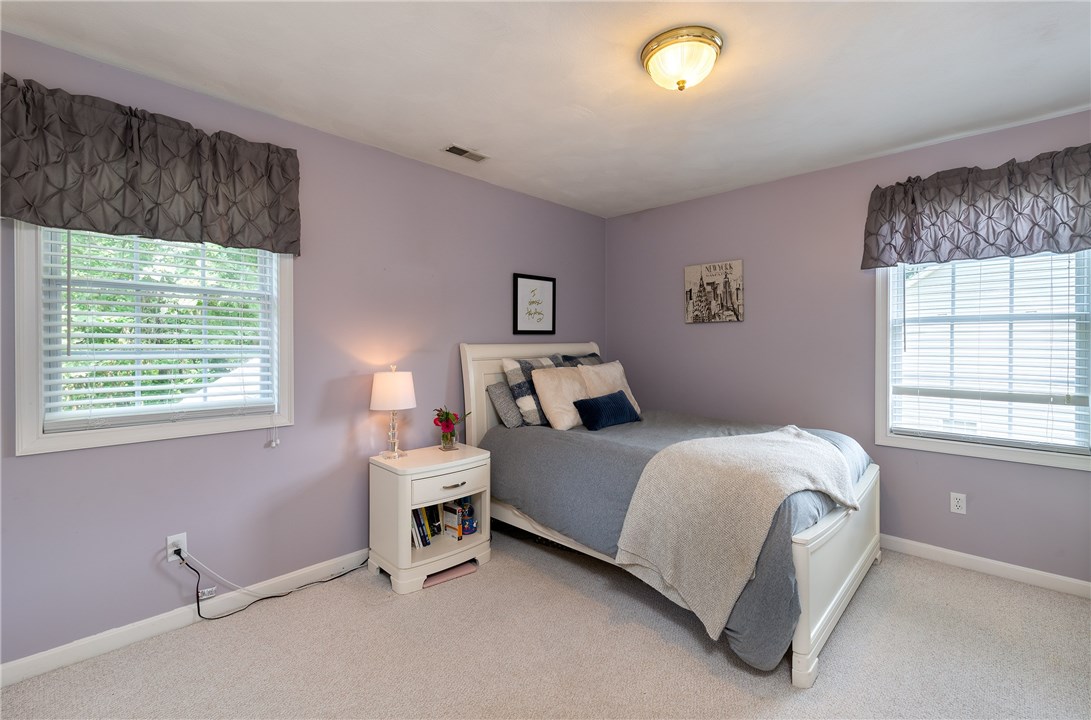 11 Meader Pond Road Lincoln, RI 02865 - Photo 21 of 28