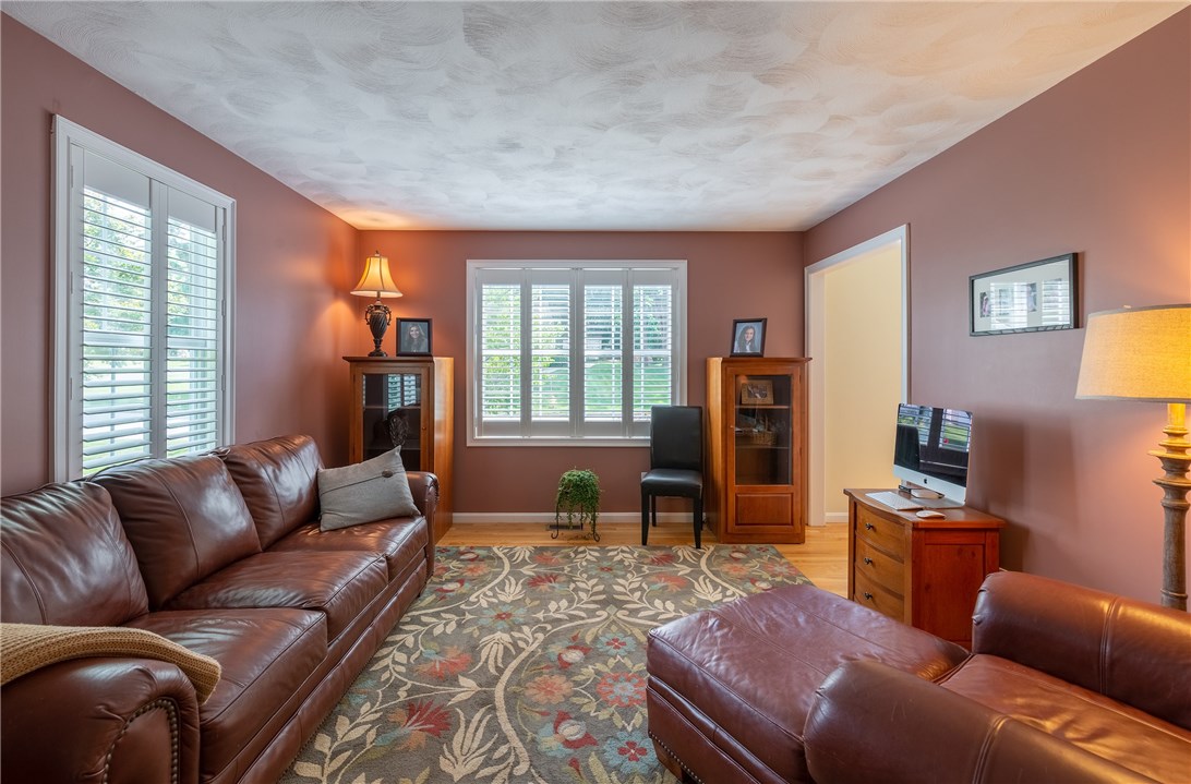 11 Meader Pond Road Lincoln, RI 02865 - Photo 9 of 28