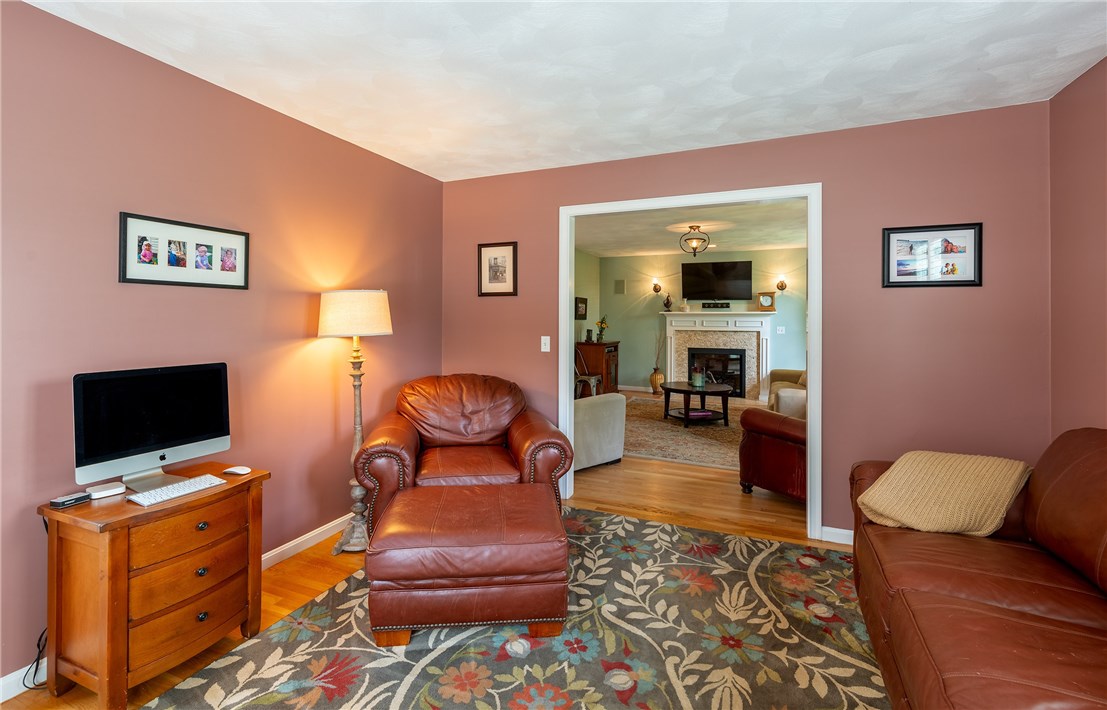 11 Meader Pond Road Lincoln, RI 02865 - Photo 10 of 28