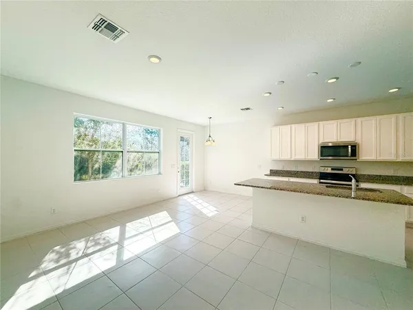 $1,950 | Undisclosed Address, Davenport, FL 33896