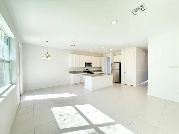 $1,950 | Undisclosed Address, Davenport, FL 33896