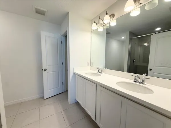 $1,950 | Undisclosed Address, Davenport, FL 33896