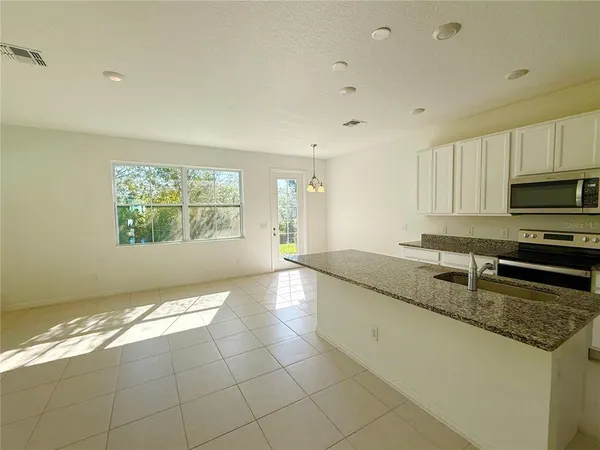 $1,950 | Undisclosed Address, Davenport, FL 33896