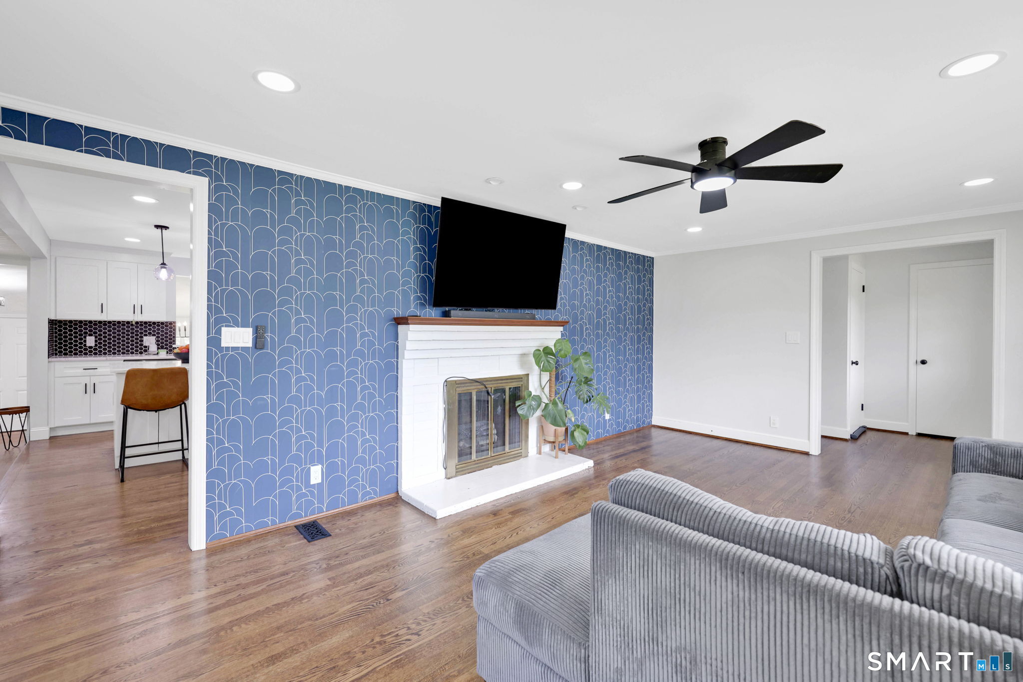 359 Oakland Road South Windsor, CT 06074 - Photo 5 of 37