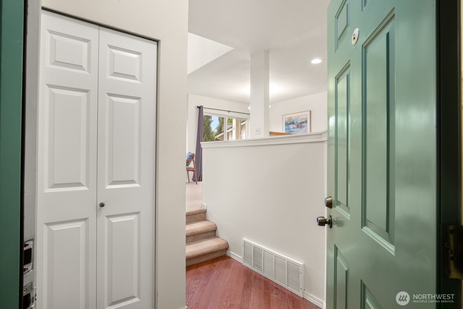 8828 238th Street Southwest, Unit D1 Edmonds, WA 98026 - Photo 3 of 40