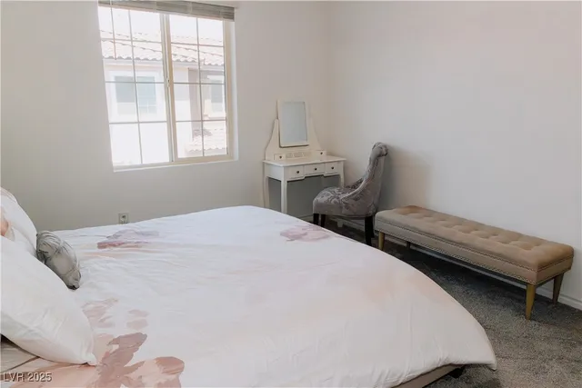 $2,400 | 25 Barbara Lane, Unit 14, Las Vegas, NV 89183