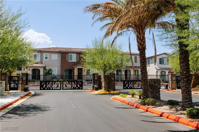 $2,400 | 25 Barbara Lane, Unit 14, Las Vegas, NV 89183