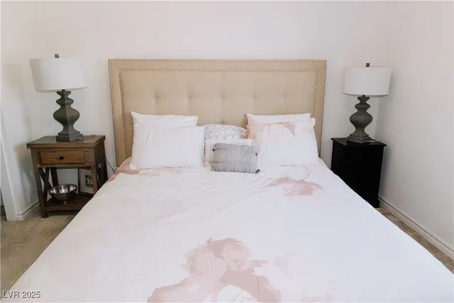 $2,400 | 25 Barbara Lane, Unit 14, Las Vegas, NV 89183