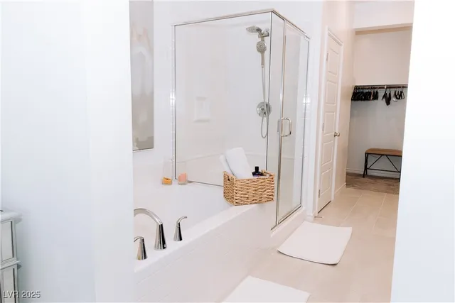 $2,400 | 25 Barbara Lane, Unit 14, Las Vegas, NV 89183