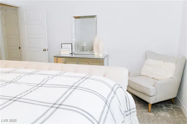 $2,400 | 25 Barbara Lane, Unit 14, Las Vegas, NV 89183