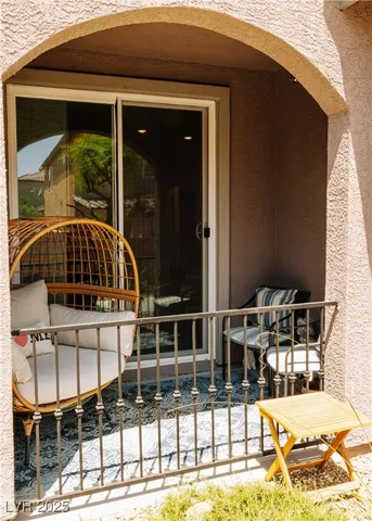 $2,400 | 25 Barbara Lane, Unit 14, Las Vegas, NV 89183