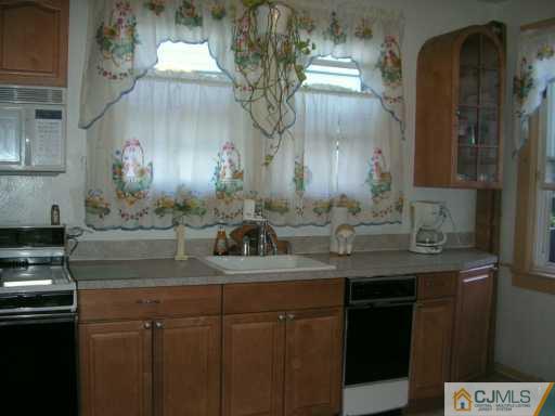 464 Georges Road North Brunswick, NJ 08902 - Photo 6 of 8