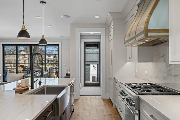 $1,625,000 | 216 South Evergreen Avenue, Arlington Heights, IL 60005
