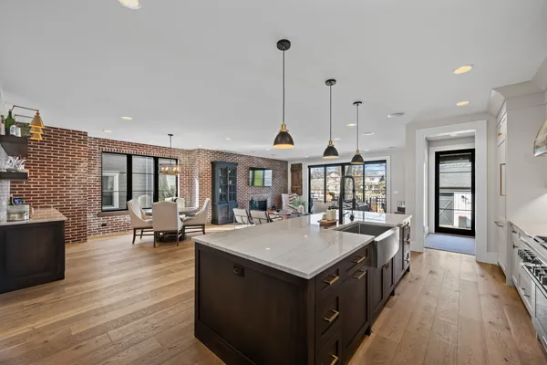 $1,625,000 | 216 South Evergreen Avenue, Arlington Heights, IL 60005