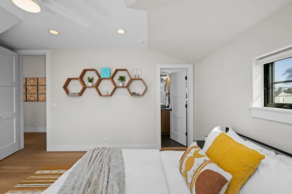 $1,625,000 | 216 South Evergreen Avenue, Arlington Heights, IL 60005