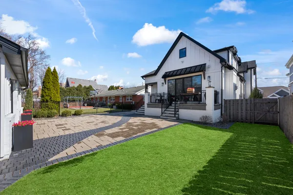 $1,625,000 | 216 South Evergreen Avenue, Arlington Heights, IL 60005
