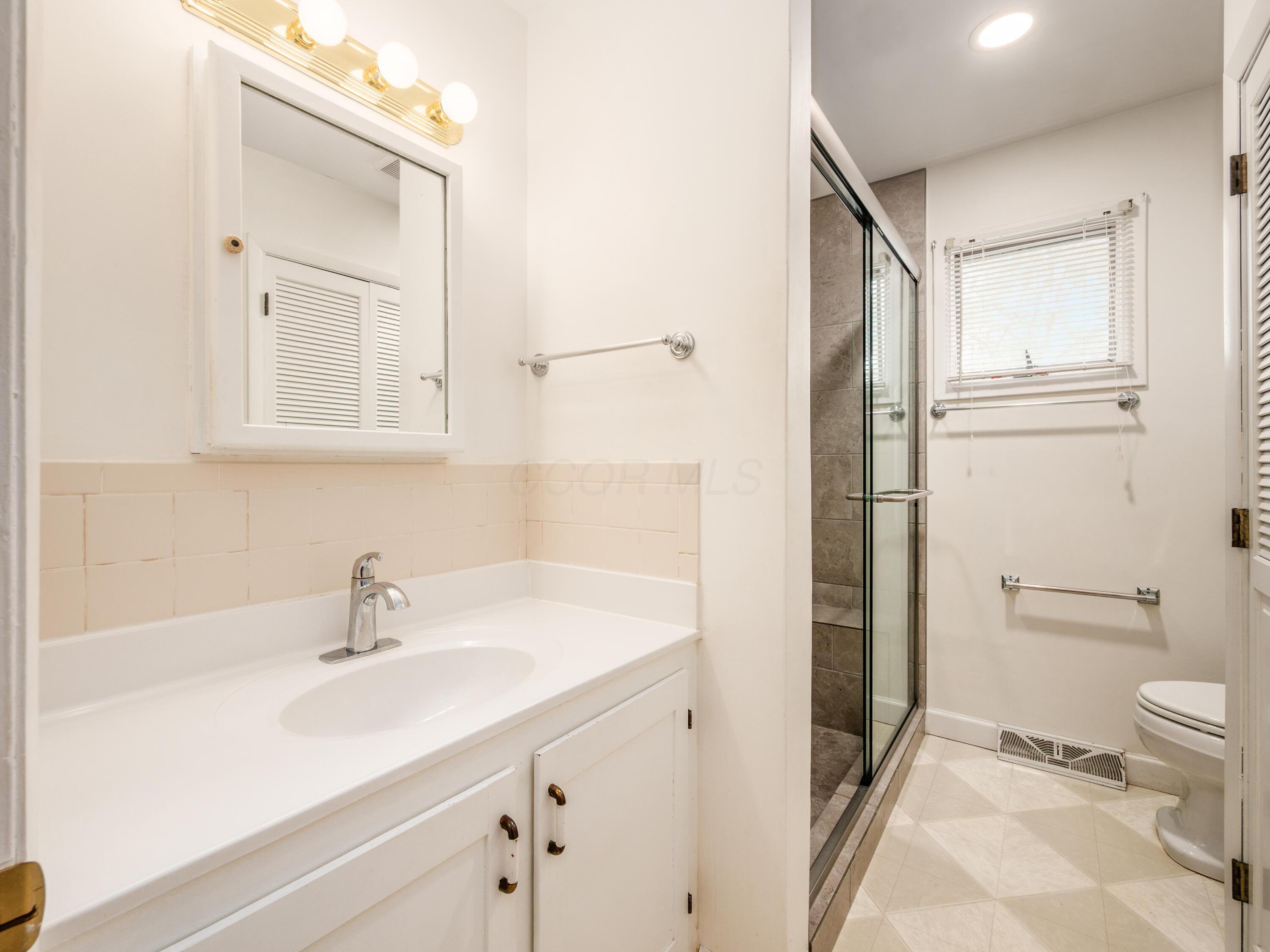696 Williams Road Columbus, OH 43207 - Photo 25 of 39 A_696_Buttles_038