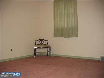 923 Rocklynn Road Springfield, PA 19064 - Photo 6 of 12 Bedroom - Main