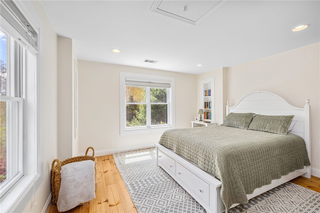 900 S Road East Greenwich, RI 02818 - Photo 33 of 45