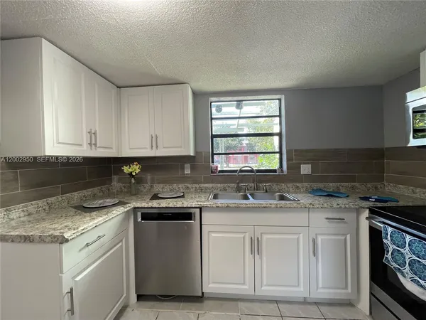 $2,750 | 20511 Northwest 15th Avenue, Unit 4, Miami Gardens, FL 33169
