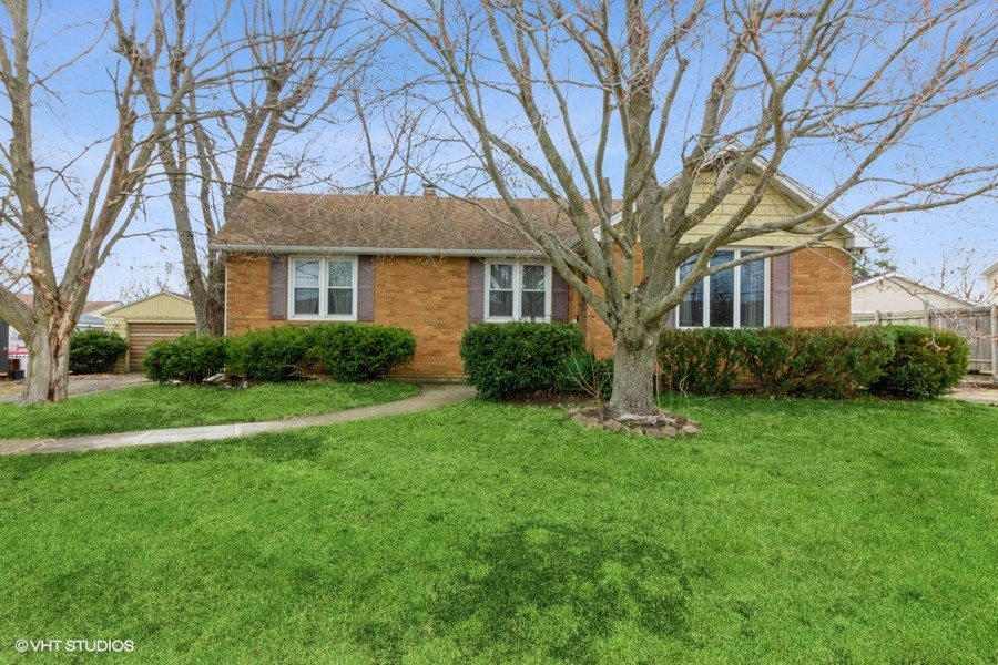 918 1742 Road Ottawa, IL 61350 - Photo 1 of 18 Gallery Image 1