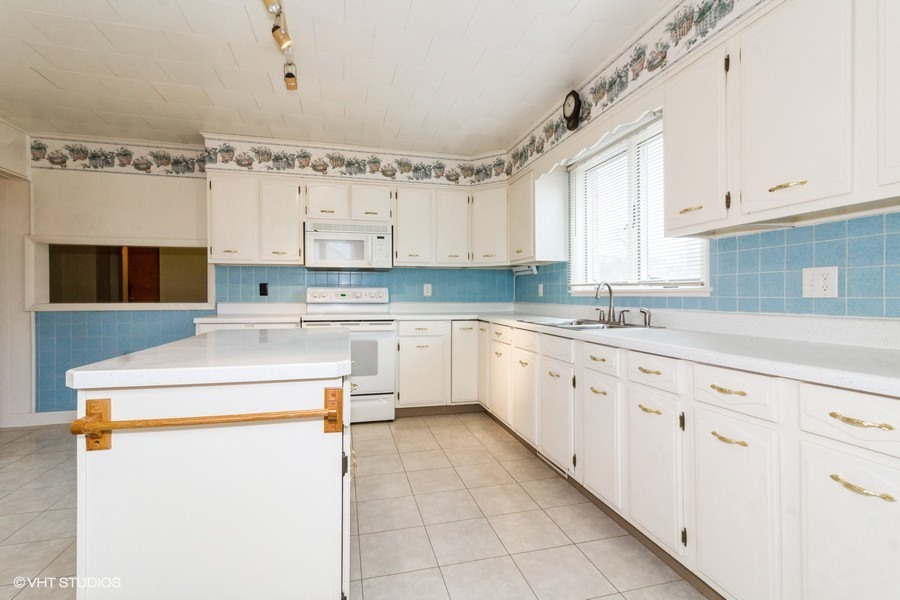918 1742 Road Ottawa, IL 61350 - Photo 7 of 18 Gallery Image 7