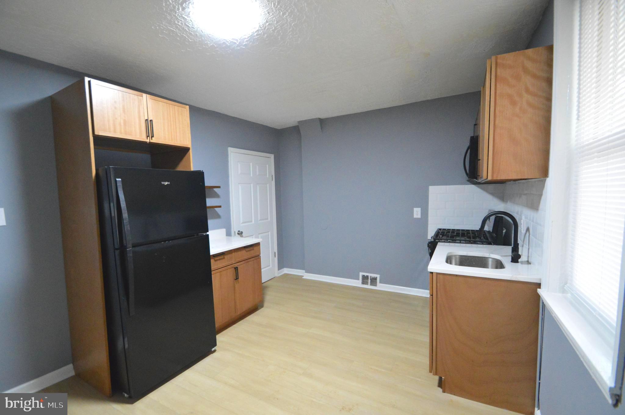 1218 Hanson Street Philadelphia, PA 19143 - Photo 9 of 18