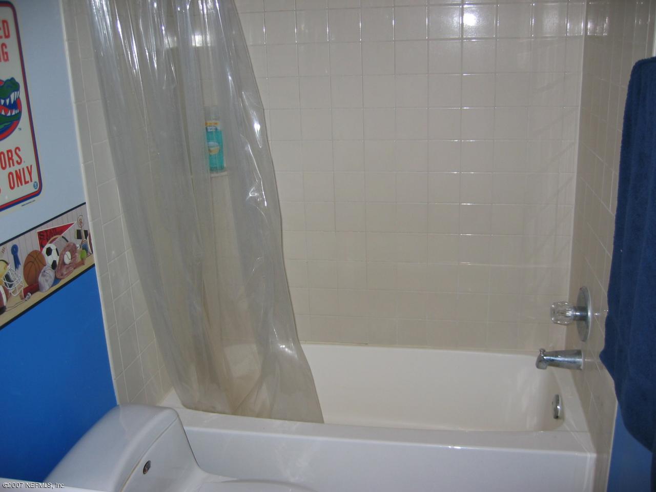 13700 Chauny Road Jacksonville, FL 32224 - Photo 9 of 15 Bathroom 2