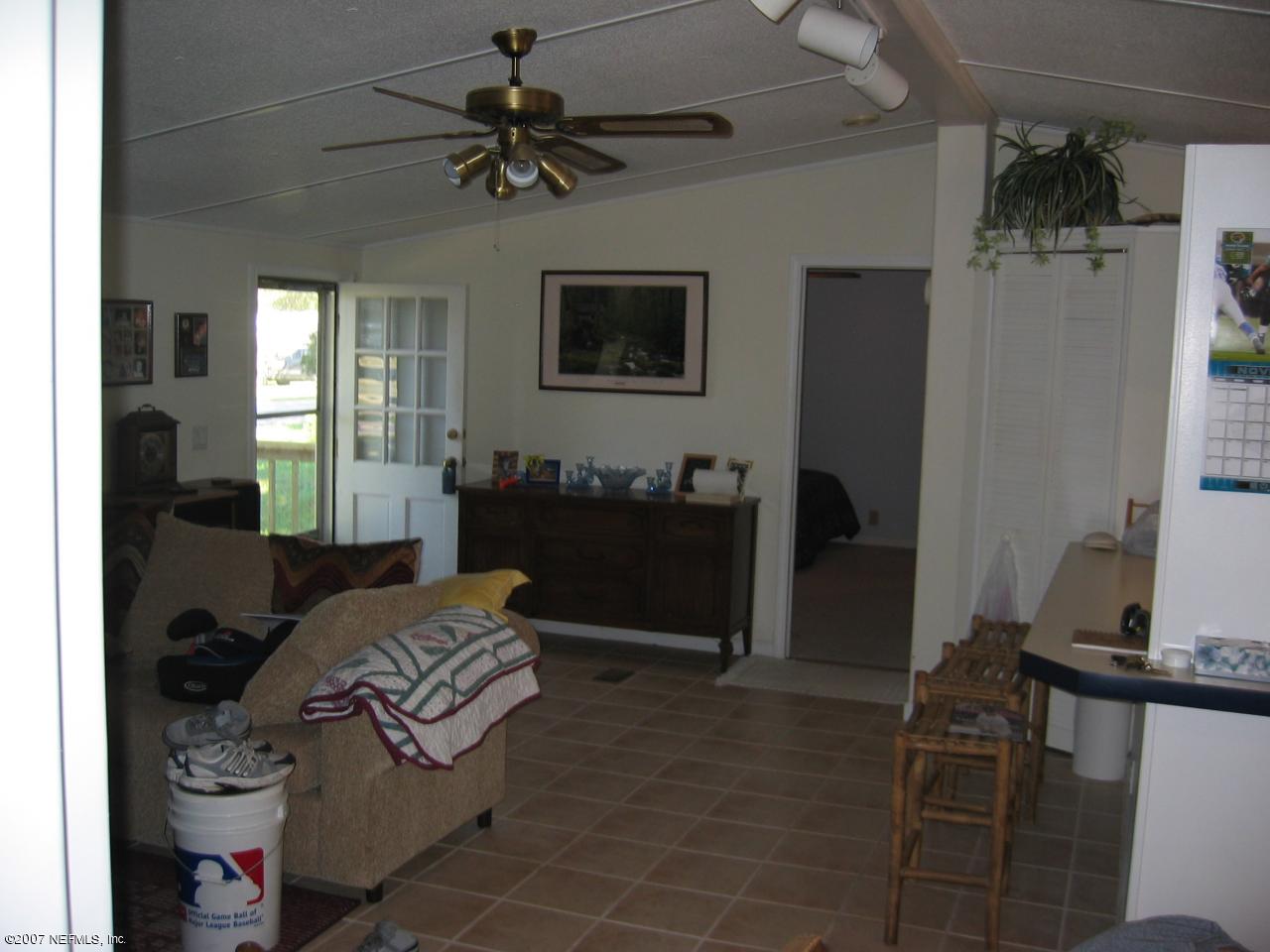 13700 Chauny Road Jacksonville, FL 32224 - Photo 10 of 15 living room/Dinning room