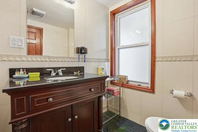 $619,999 | 768 Washington Street, Easton, PA 18042