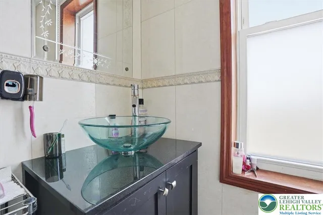 $619,999 | 768 Washington Street, Easton, PA 18042