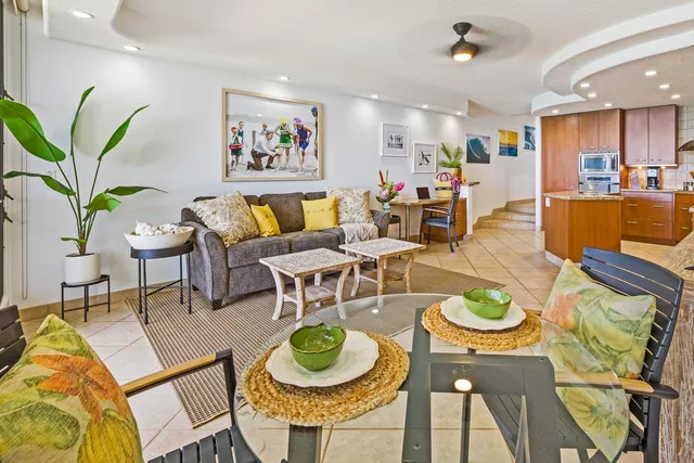 $649,000 | 3875 Lower Honoapiilani Road, Unit B305, Lahaina, HI 96761