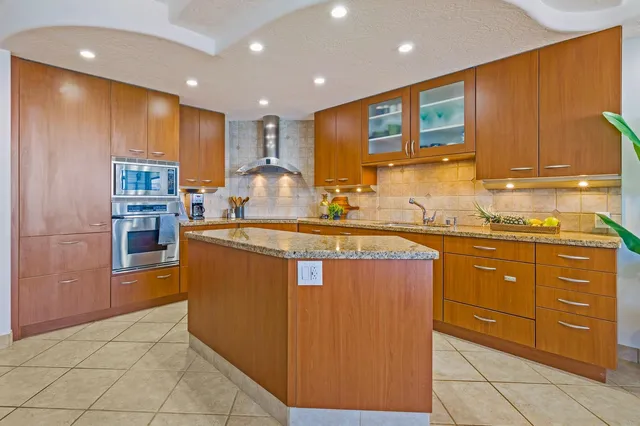 $649,000 | 3875 Lower Honoapiilani Road, Unit B305, Lahaina, HI 96761