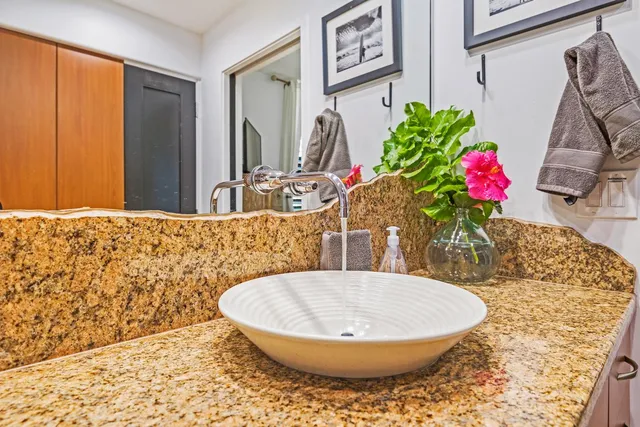 $649,000 | 3875 Lower Honoapiilani Road, Unit B305, Lahaina, HI 96761