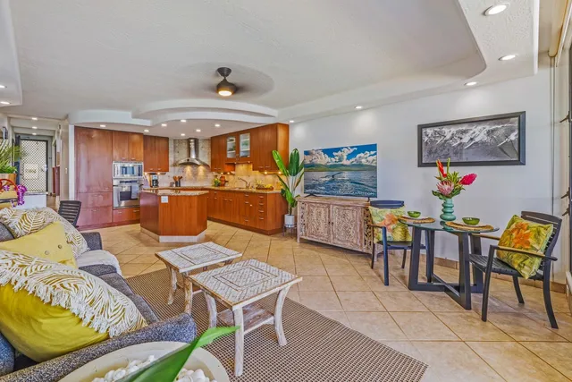 $649,000 | 3875 Lower Honoapiilani Road, Unit B305, Lahaina, HI 96761