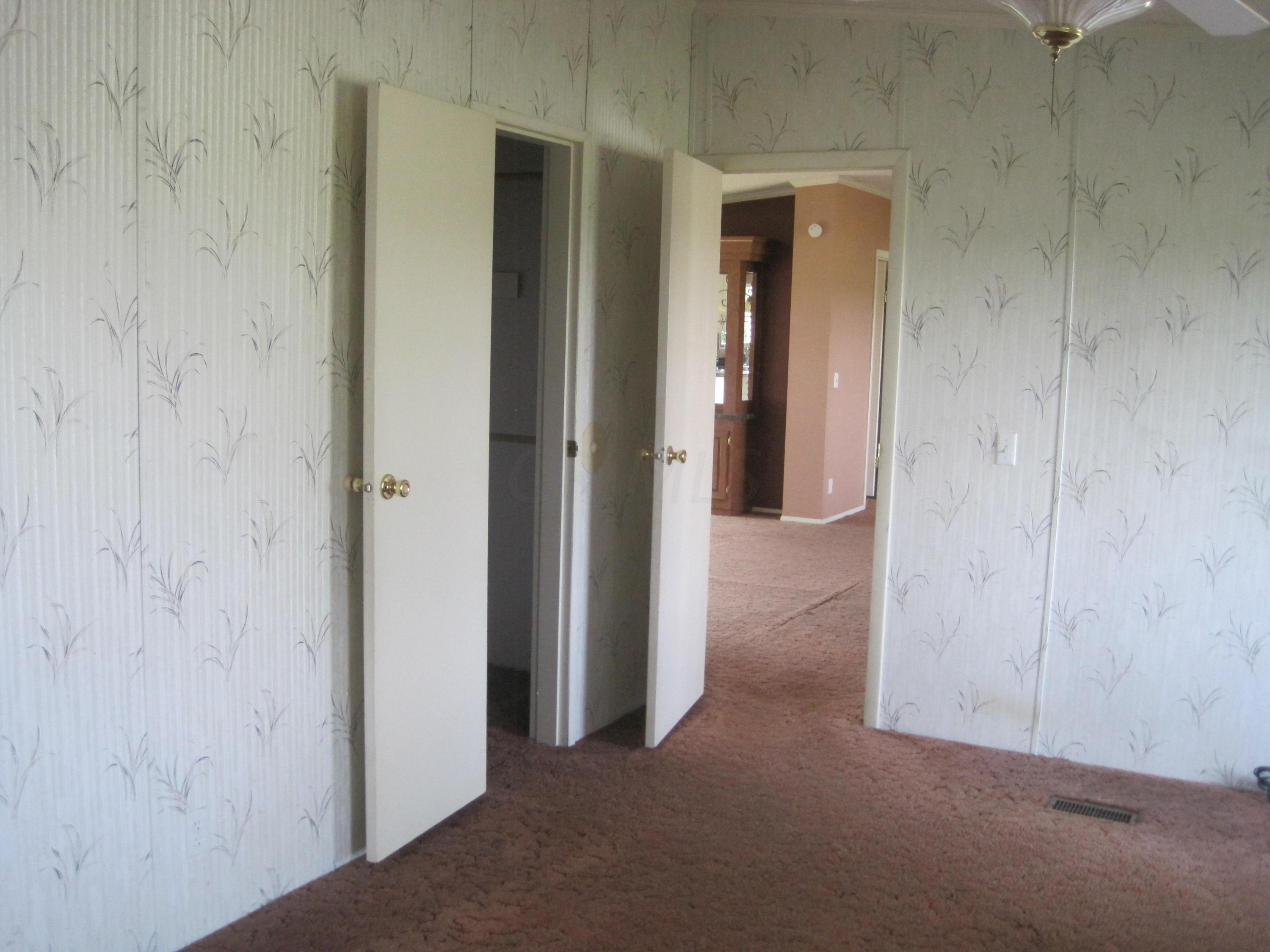 2336 Robinson Road Southeast Washington Court House, OH 43160 - Photo 12 of 21