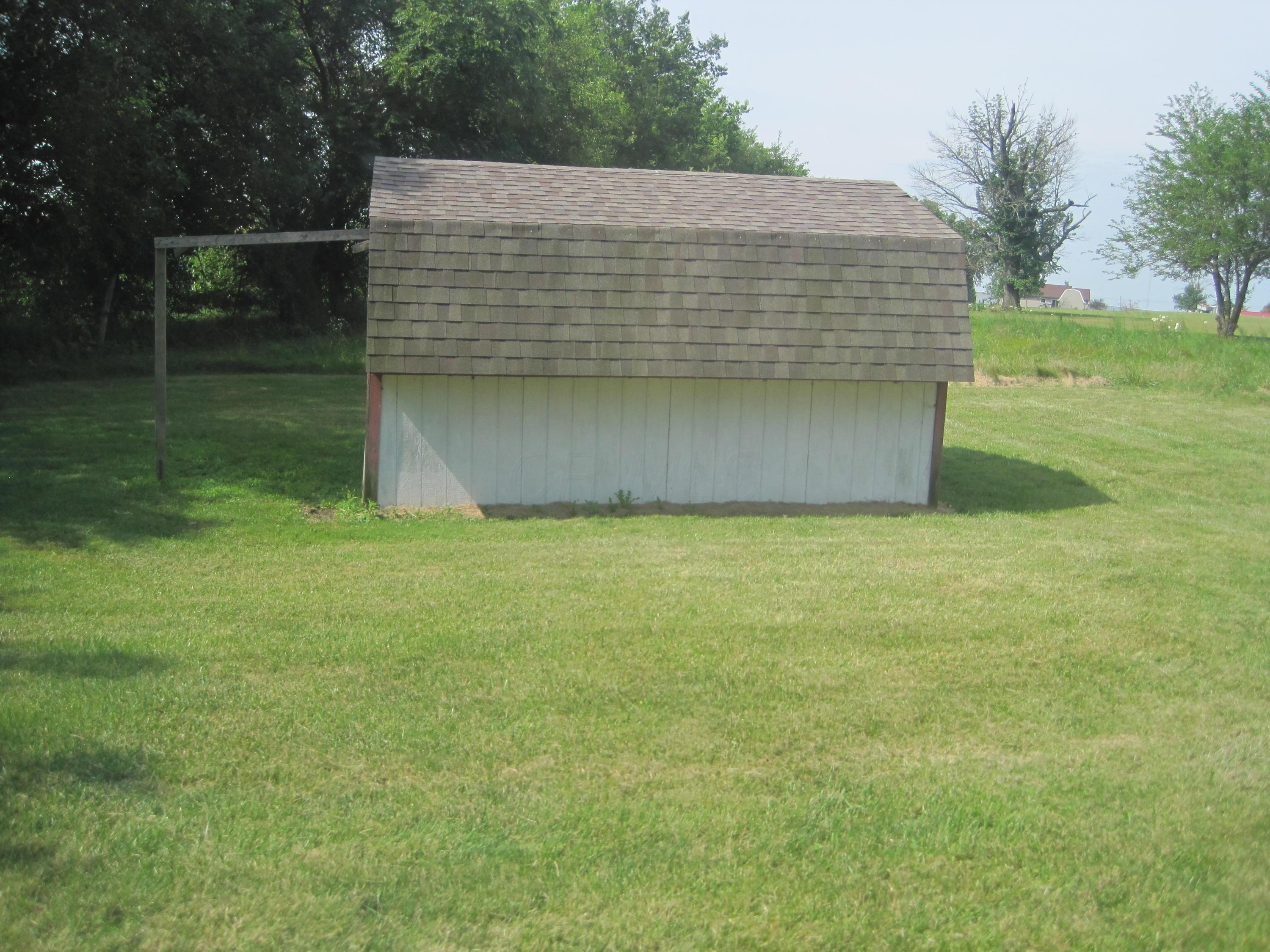 2336 Robinson Road Southeast Washington Court House, OH 43160 - Photo 4 of 21