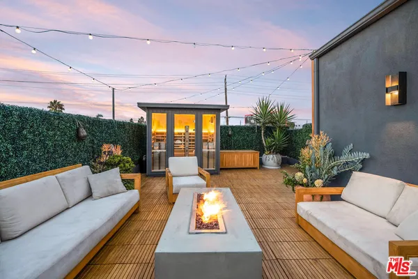 $2,699,000 | 2515 Lincoln Boulevard, Santa Monica, CA 90405