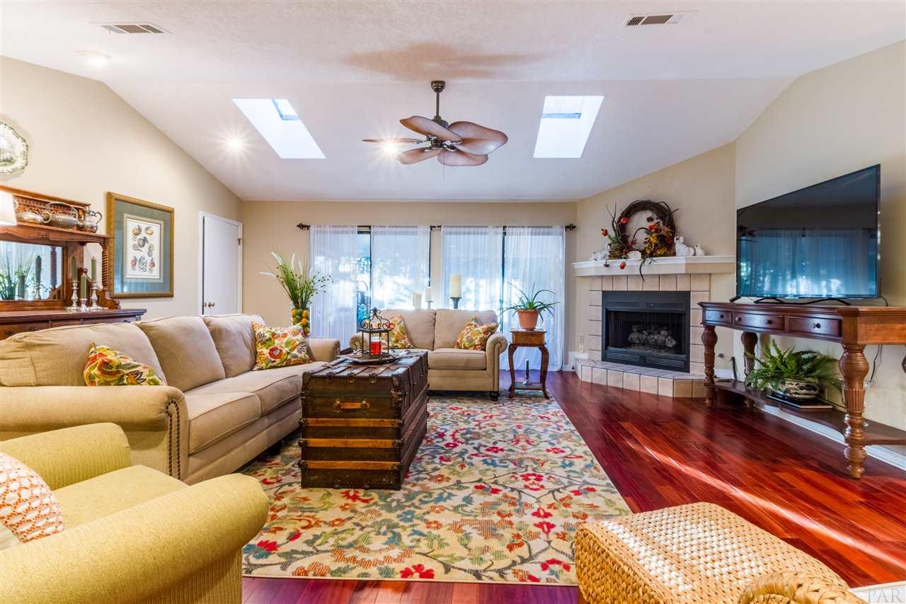 5711 Innerarity Lane Pensacola, FL 32507 - Photo 5 of 24