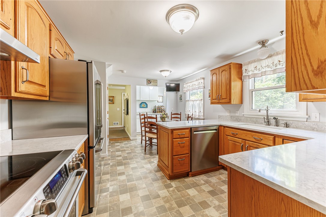 50 Heatherwood Road Perinton, NY 14450 - Photo 10 of 32