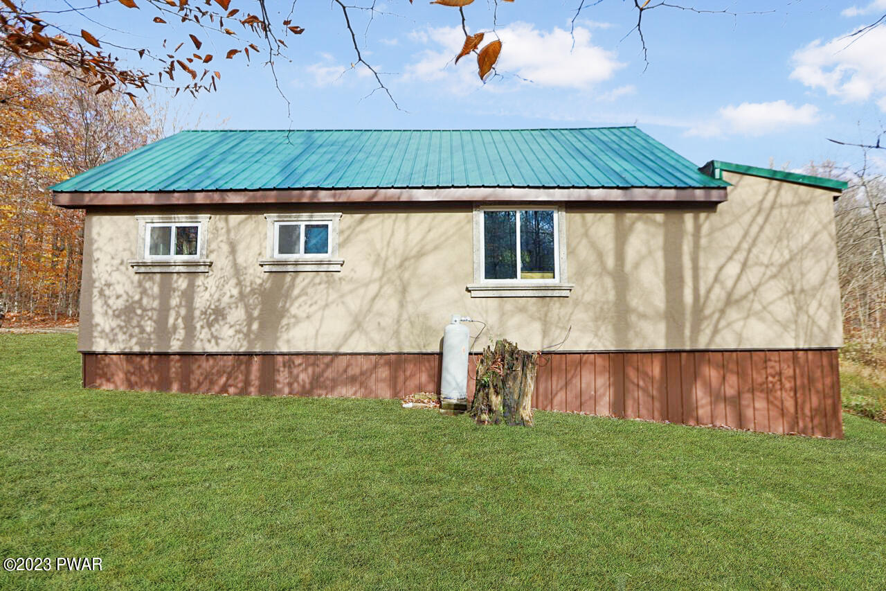 598 Ravnikar Road Forest City, PA 18421 - Photo 31 of 39 Side View