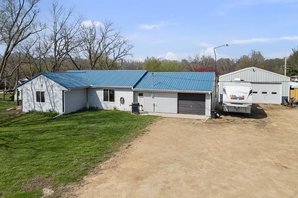 $269,900 | 220 Arcade Street, Maquoketa, IA 52060