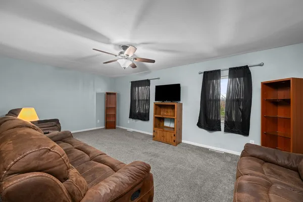 $269,900 | 220 Arcade Street, Maquoketa, IA 52060